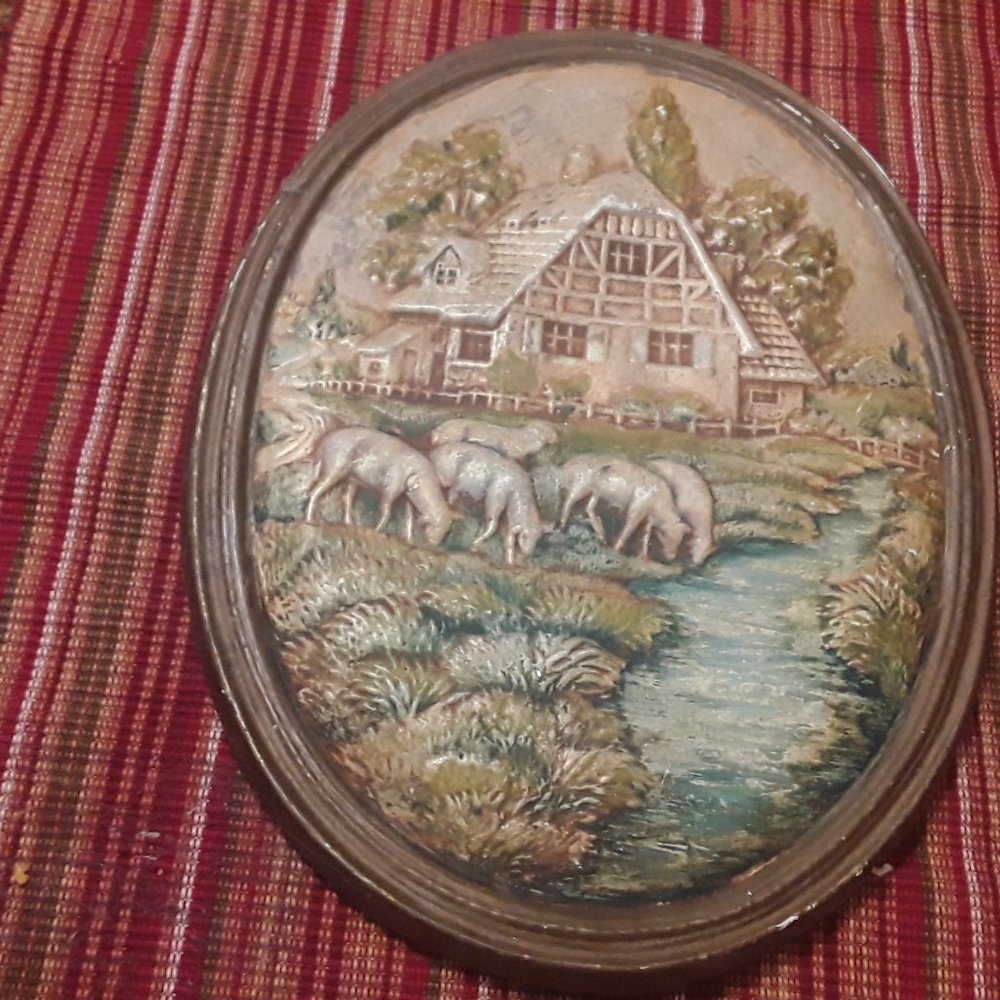 antique Oval Wall Plaque   9x10